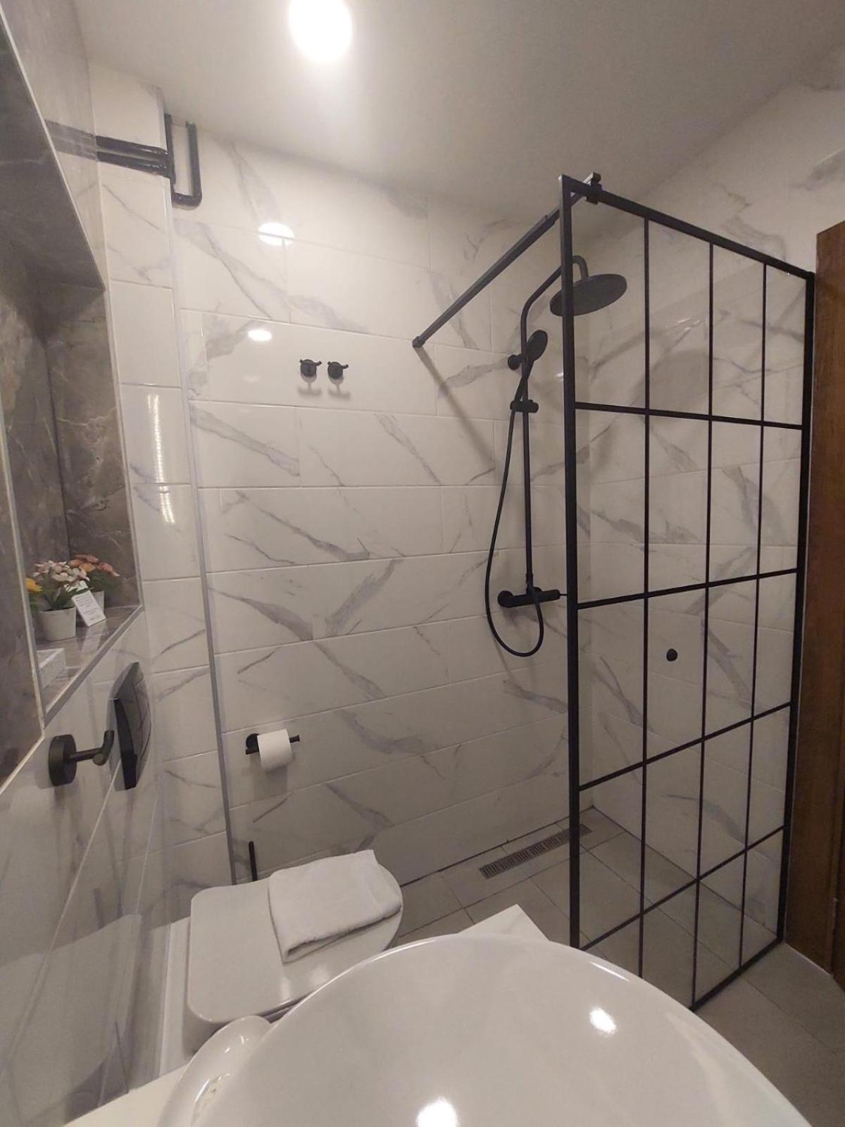 Urban Lodge Belgrado Buitenkant foto