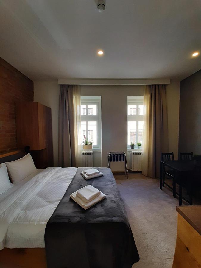 Urban Lodge Belgrado Buitenkant foto
