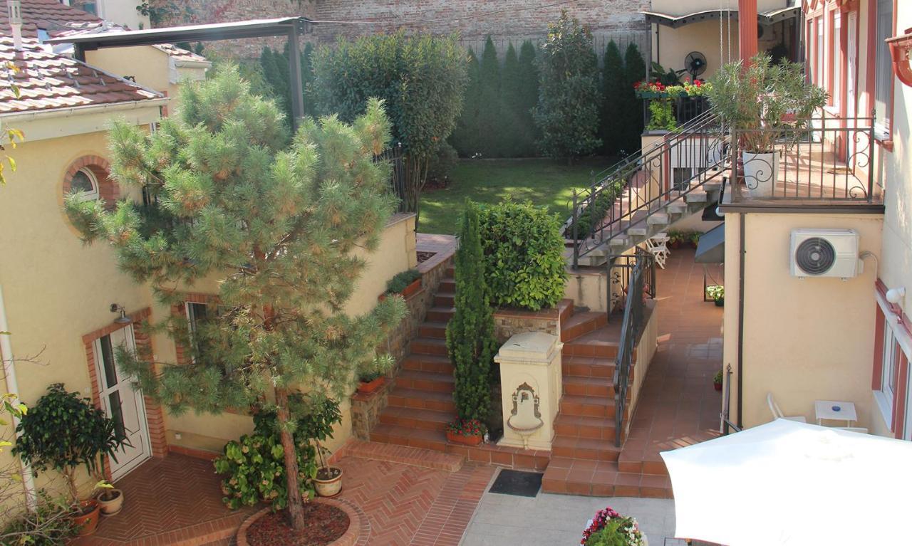 Urban Lodge Belgrado Buitenkant foto