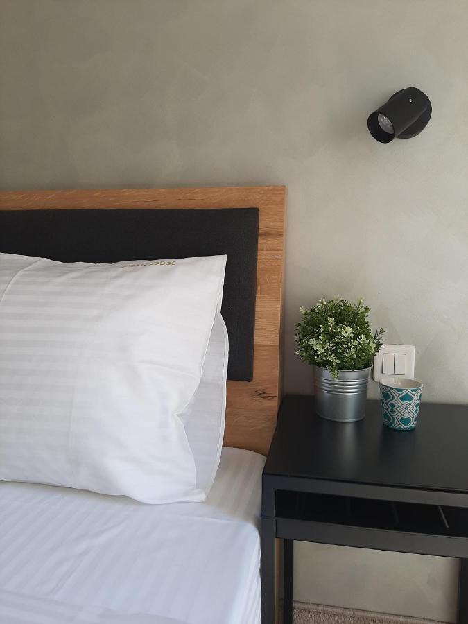 Urban Lodge Belgrado Buitenkant foto